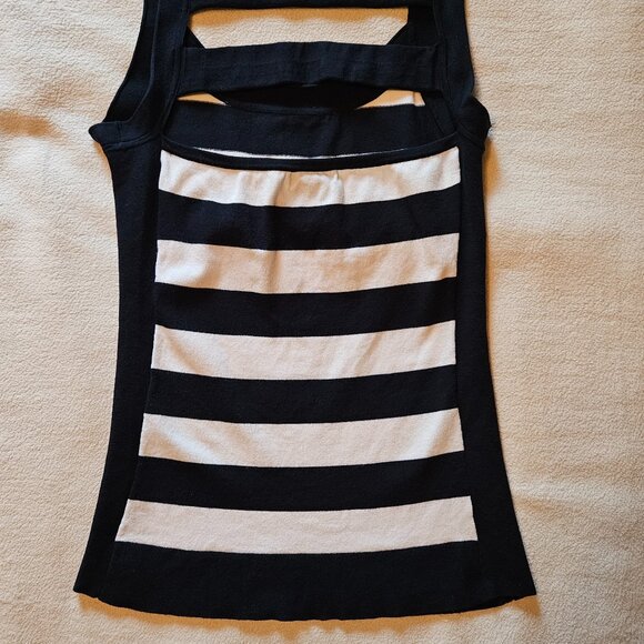 Cache Top - Picture 6 of 9